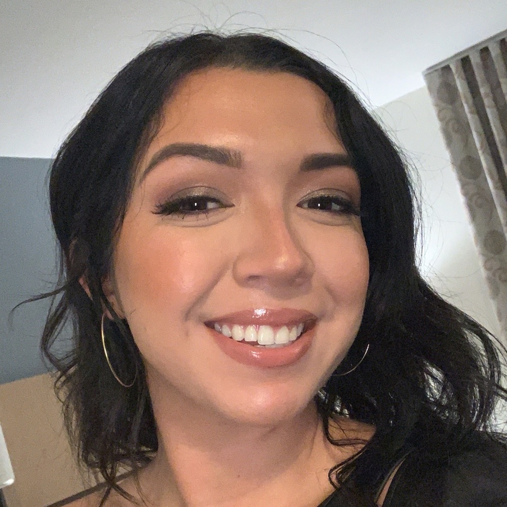 Meet your Posher, Alexis